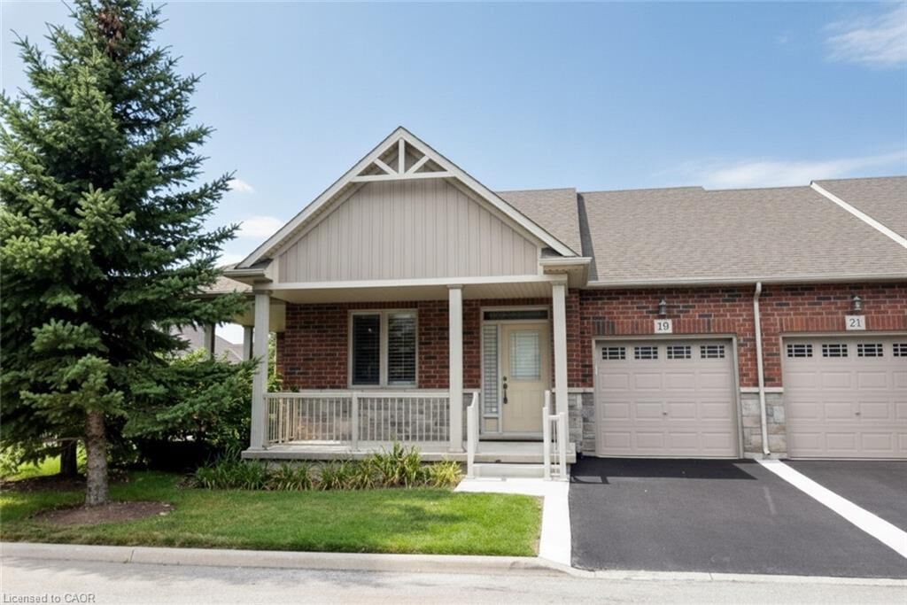 Property Photo:  19 Stickland Lane  ON L0R 1C0 