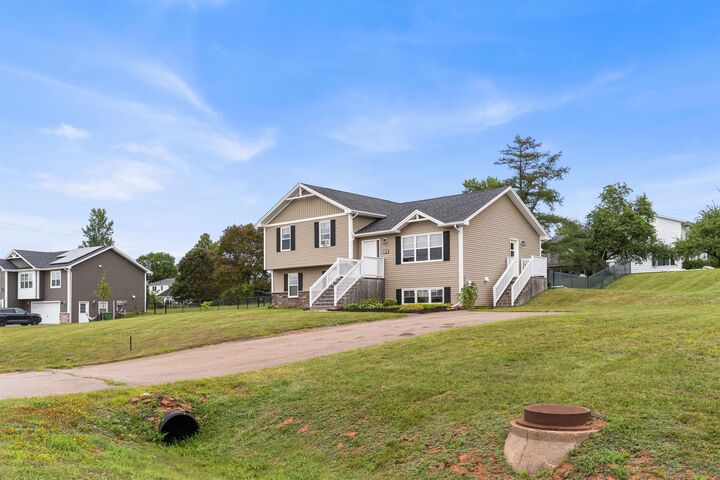 Property Photo:  19 Brookside Drive  PE C1B 1K8 