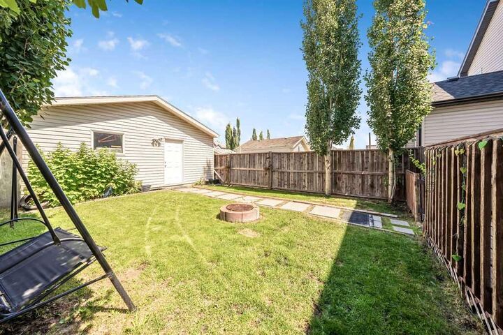 Property Photo:  455 Prestwick Circle SE  AB T2Z 4P6 