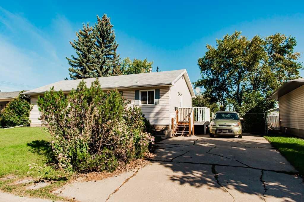 Property Photo:  9940 88 Avenue  AB T8V 0C2 