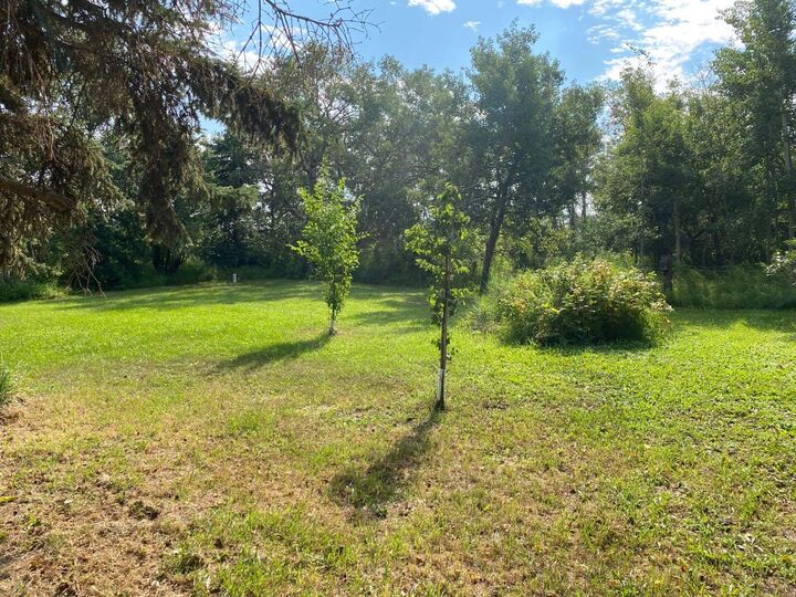 Property Photo:  2015 18 Street  AB T0M 0V0 