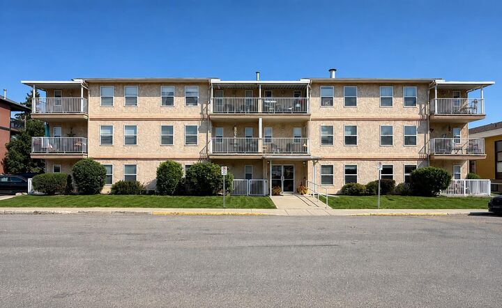 Property Photo:  5026 49 Street 202  AB T4H 1V7 