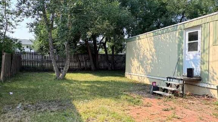 Property Photo: 895 Elizabeth Street 31 AB T0K 1W0