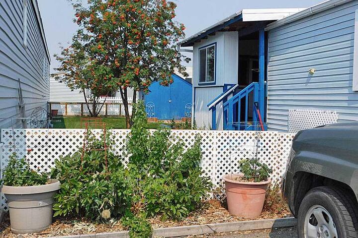 Property Photo:  5853 4 Street W #17  AB T0L 0T0 