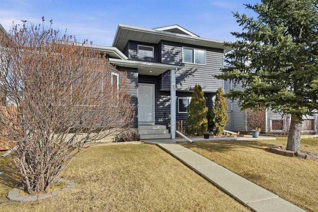Property Photo: 2855 Catalina Boulevard NE AB T1Y 6R2