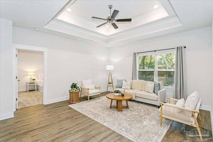 Property Photo: 1917 Noleka Ct FL 32566
