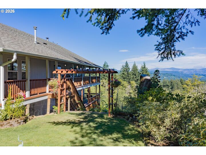 Property Photo:  2215 NE 359th Ave  WA 98671 