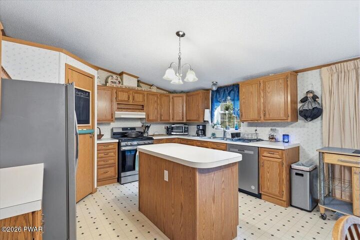 Property Photo: 106 S Main Street PA 18421