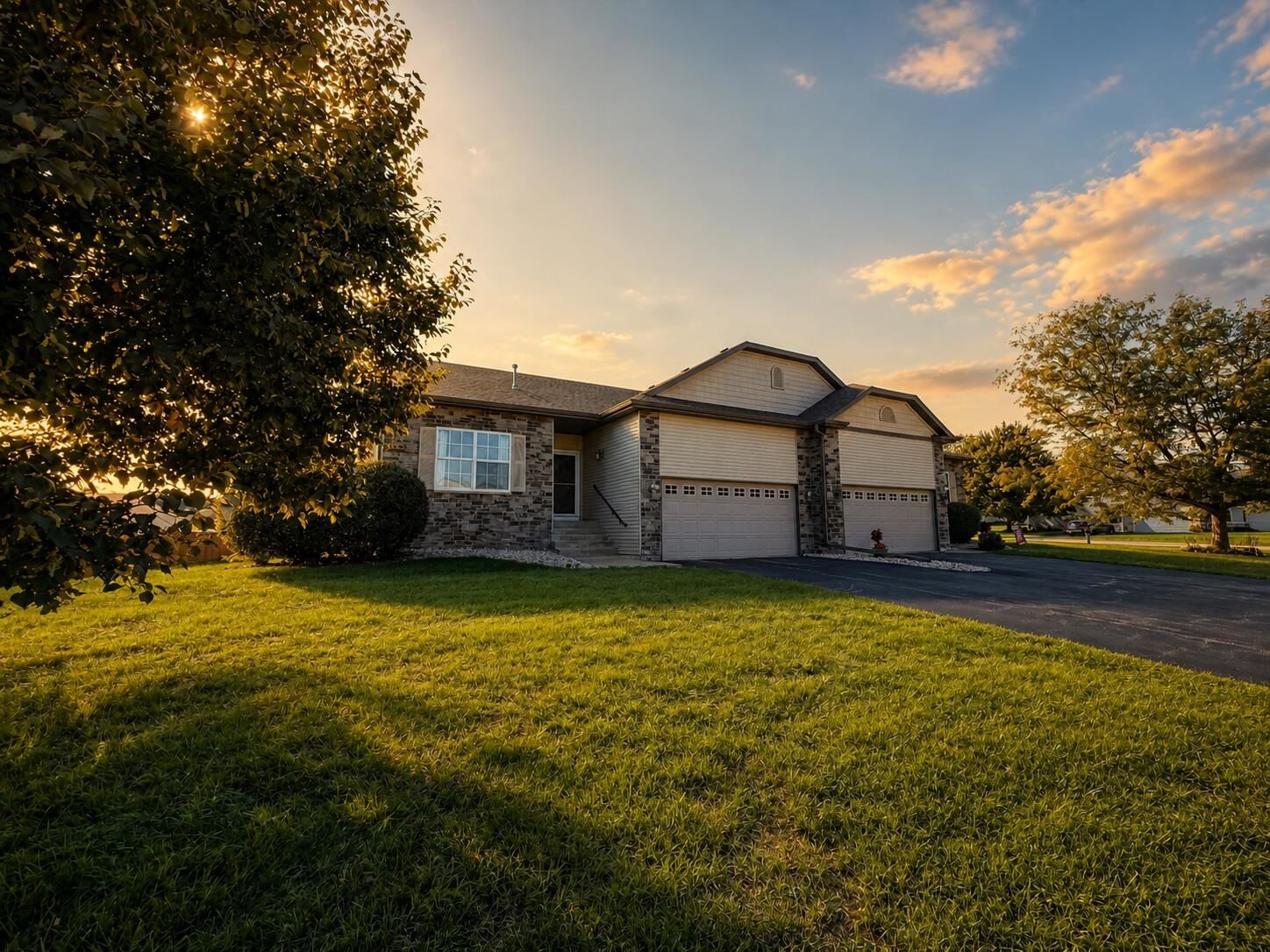 Property Photo:  11802 River Hills Parkway  IL 61072 