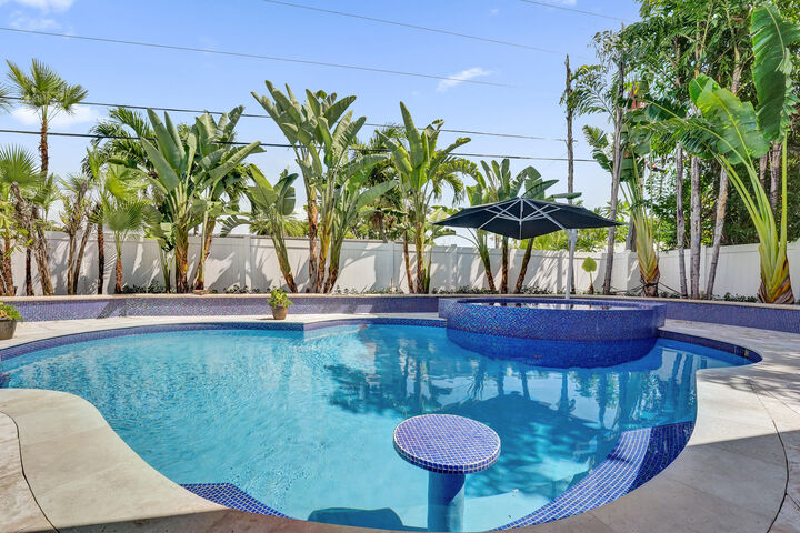 Property Photo:  2601 NE 29th Street  FL 33306 