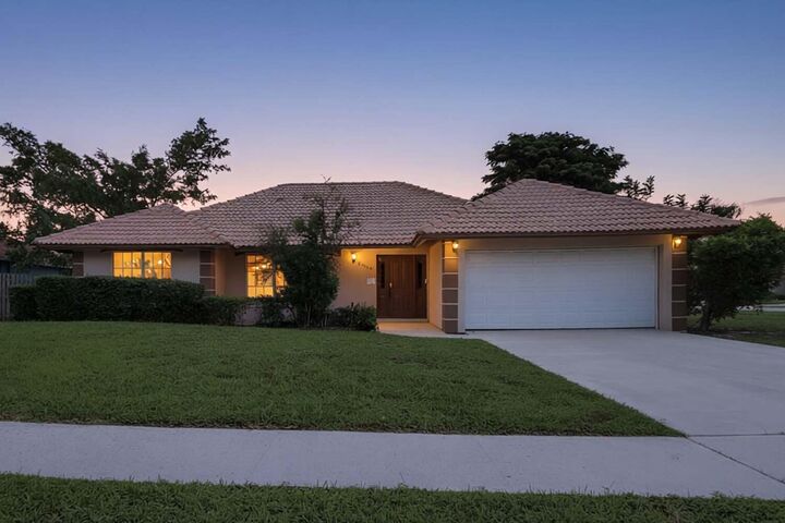 Property Photo: 12725 Newton Place FL 33414