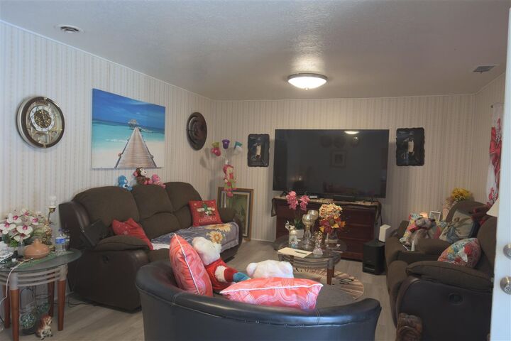 Property Photo:  1103 NW 6th Street  IN 47374 