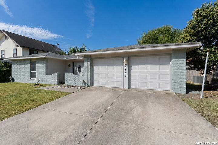 Property Photo: 13115 Larkyorke TX 78233