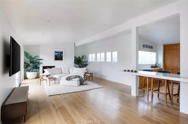 Property Photo:  1504 Westcliff Drive 5  CA 92660 
