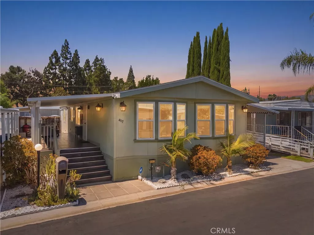 Property Photo: 8811 Canoga 417 CA 91304