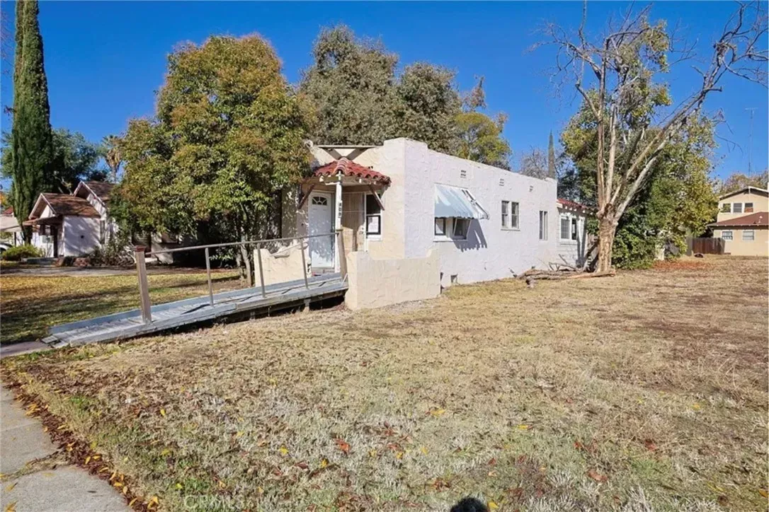 Property Photo:  409 W 25th Street  CA 95340 