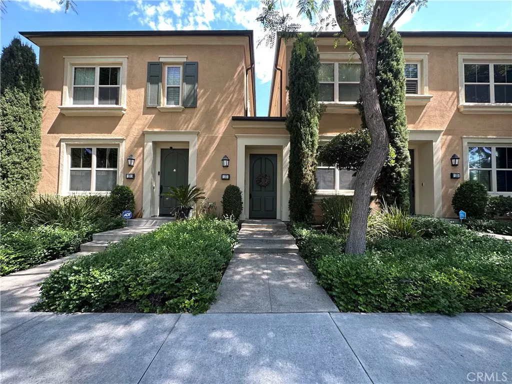 Property Photo:  133 Lamplighter  CA 92620 