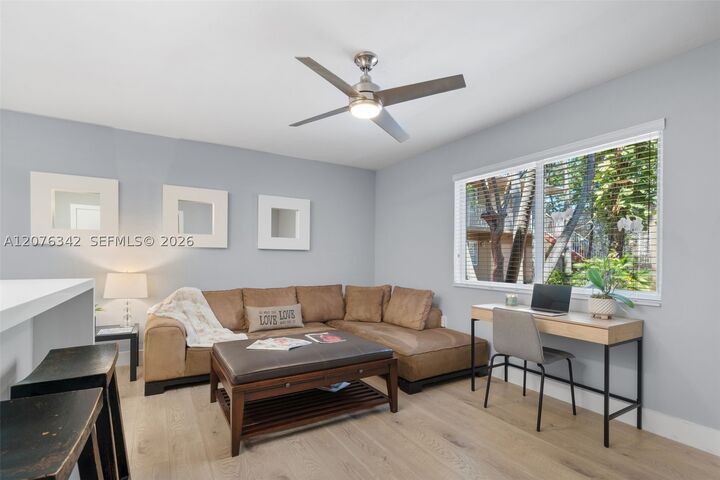 Property Photo: 6330 SW 79th St 6 FL 33143