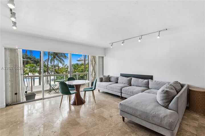 Property Photo: 2451 Brickell Ave 2T FL 33129