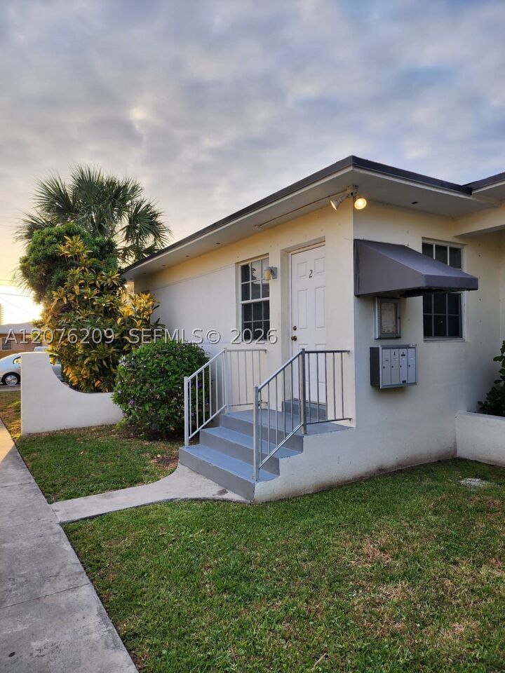 Property Photo:  2145 Bay Dr 2  FL 33141 