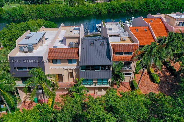 Property Photo:  5990 Paradise Point Dr 5990  FL 33157 