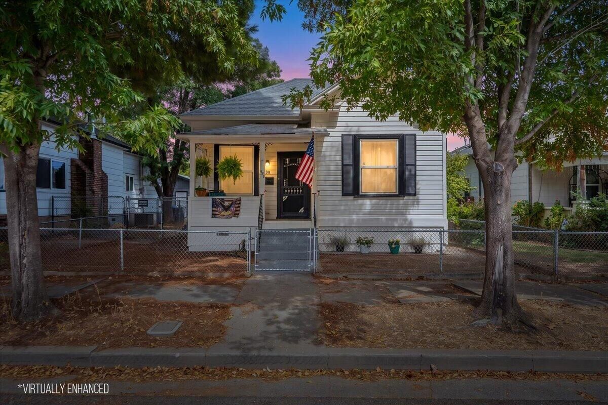 Property Photo: 524 Madison Street CA 96080