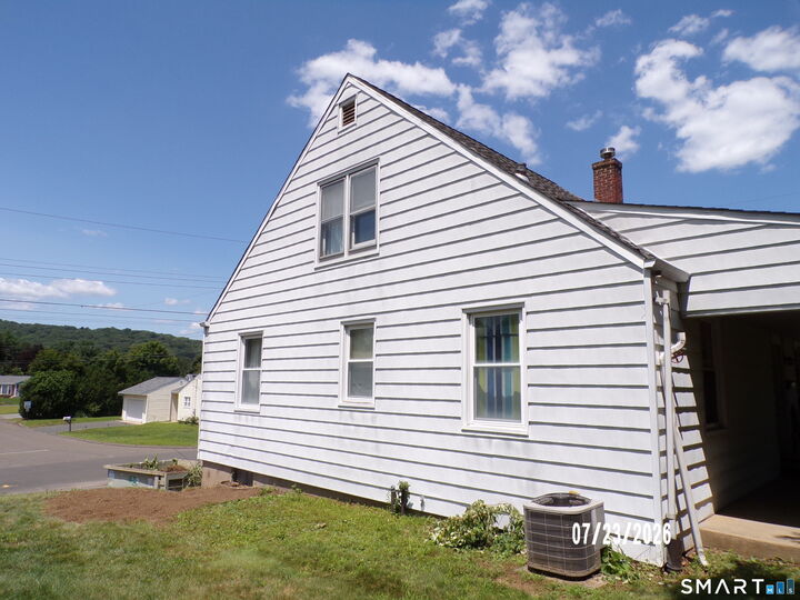 Property Photo:  