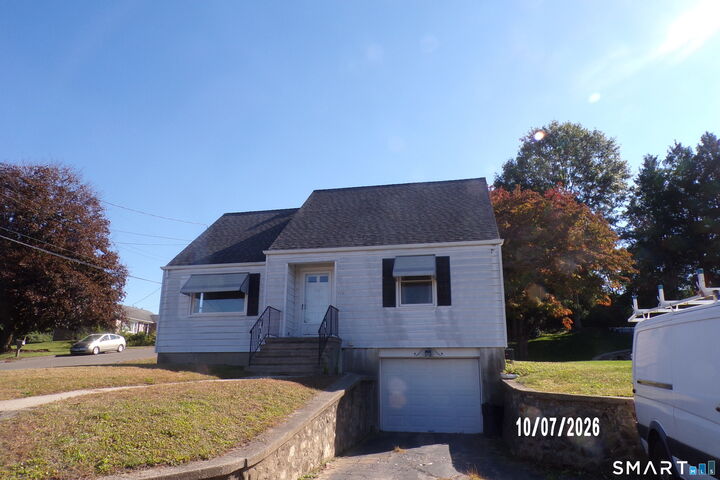 Property Photo:  