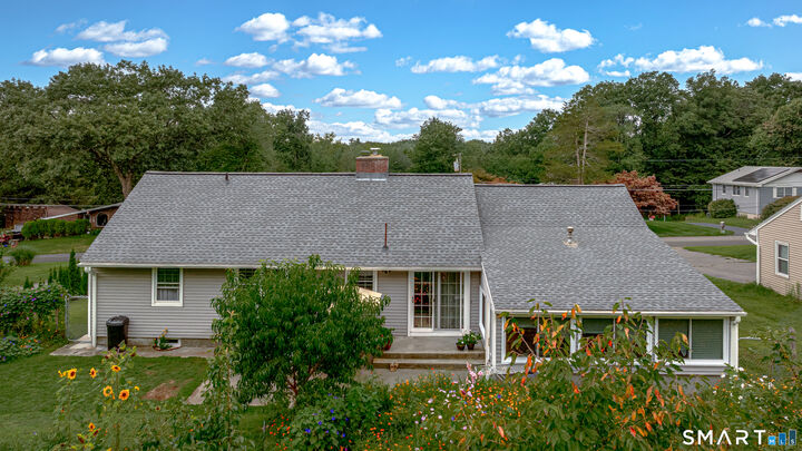 Property Photo:  4 Mohawk Drive  CT 06716 