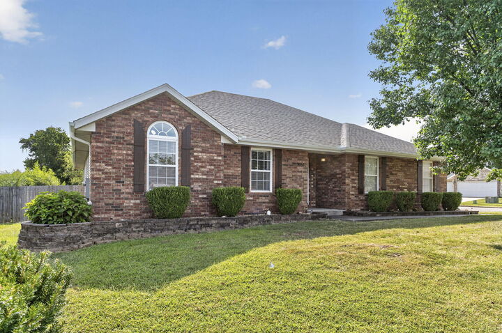 Property Photo: 5060 S Grasshill Court MO 65619