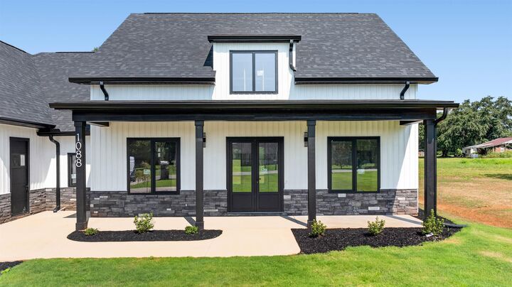 Property Photo: 1088 John Dodd Road SC 29303