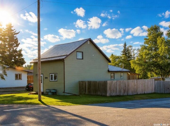 Property Photo:  116 5th Avenue S  SK S0J 0E0 