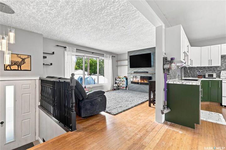 Property Photo:  130 6th Street  SK S0G 3Z0 