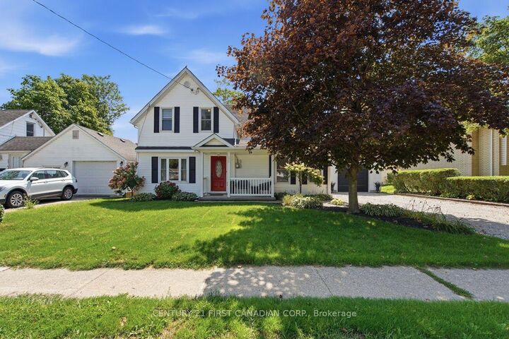 Property Photo:  212 Main Street  ON N0L 2P0 