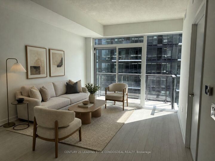 Property Photo: 4010 Eglinton Avenue W 1607 ON M9A 0G5