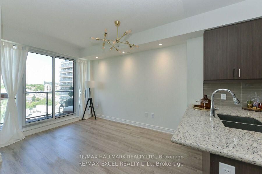 Photo de la propriété:  9618 Yonge Street 1011  ON L4C 0X5 
