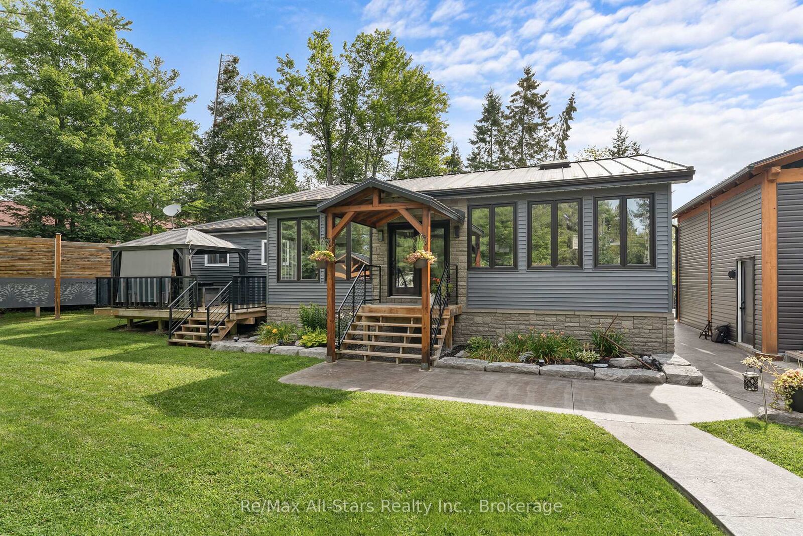 Property Photo:  30 River Road  ON K0M 1N0 