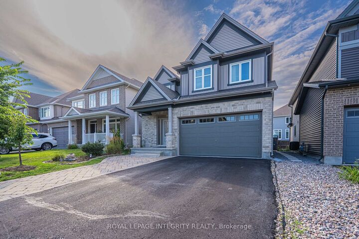 Property Photo: 43 Cento Way ON K2S 0W4