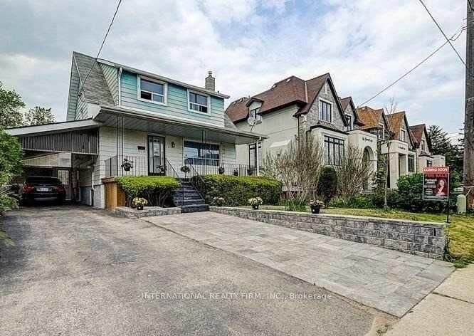 Property Photo: 8 Farrell Avenue ON M2R 1C8