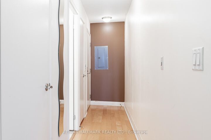 Property Photo:  220 Victoria Street 701  ON M5B 2R6 