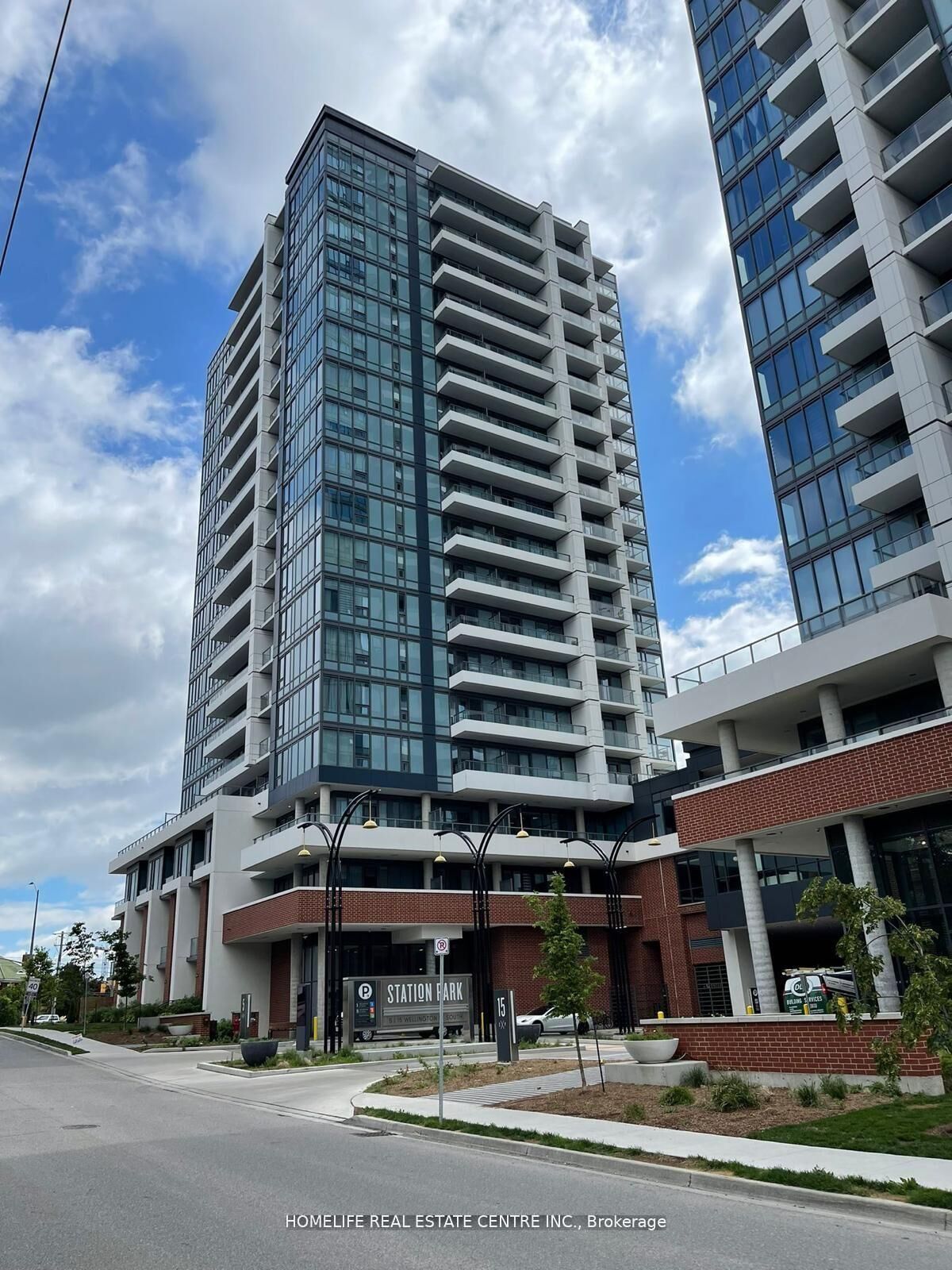 Property Photo:  5 Wellington Street 605  ON N2G 0E3 