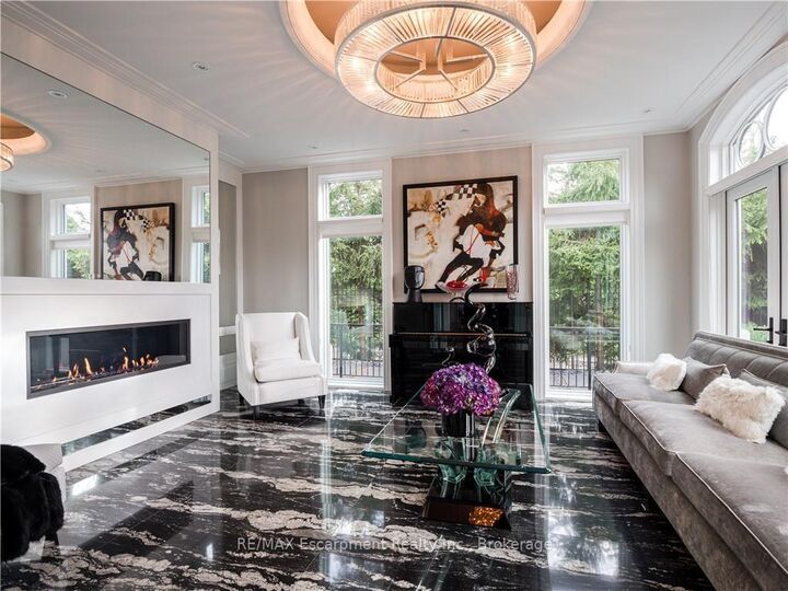Property Photo: 15 Chartwell Road ON L6J 3Z3