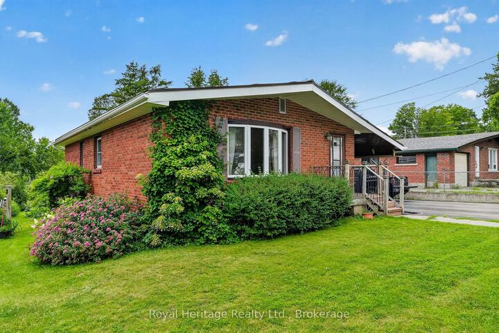 8 Simmons Street — photo 1