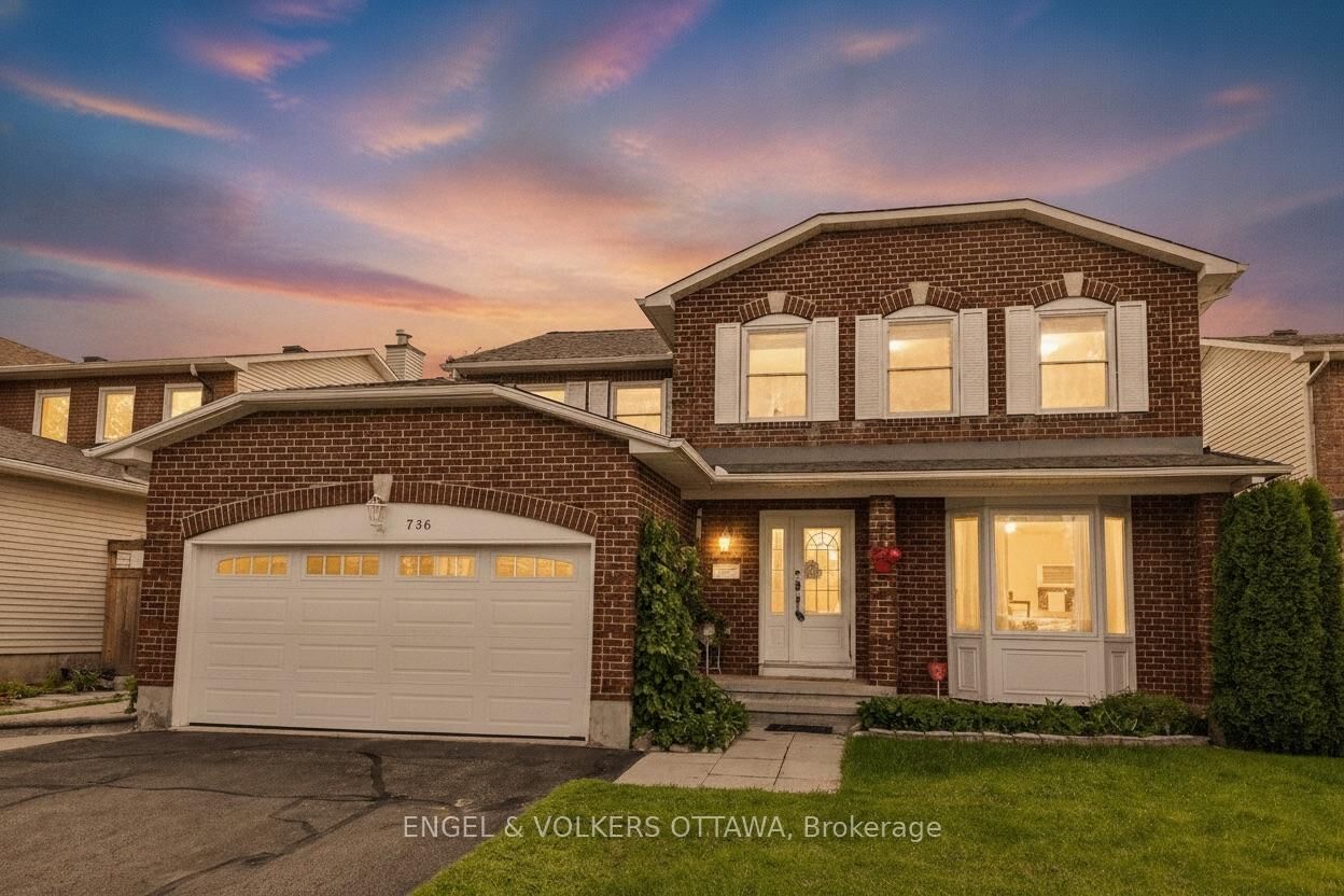Property Photo: 736 Hauteview Crescent ON K4A 2B8