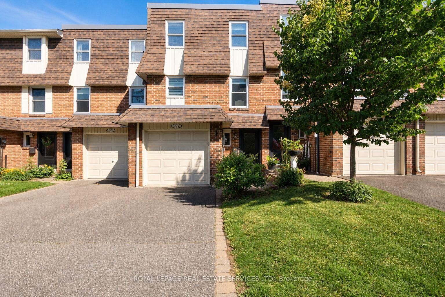 Property Photo:  30 Heslop Road 36  ON L9T 1B3 