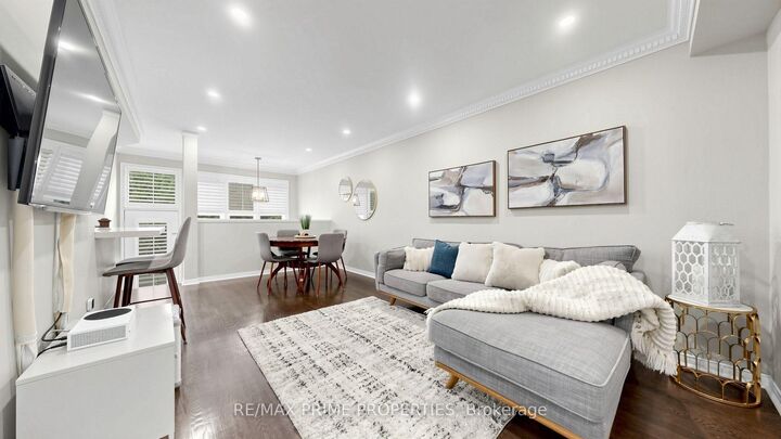 Property Photo:  1084 Queen Street W 18B  ON L5H 4K4 