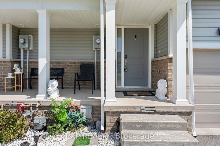 Property Photo: 60 Canterbury Drive 3 ON L2P 3M8