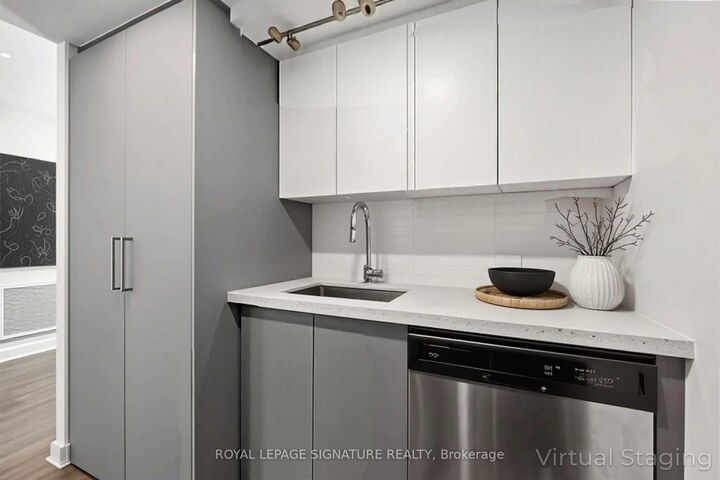 Property Photo:  30 Tretti Way 216  ON M3H 0E3 