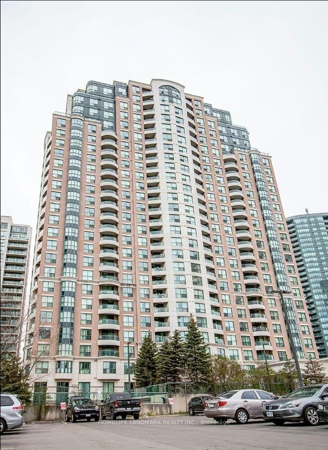 Property Photo: 7 Lorraine Drive 1015 ON M2N 7H2