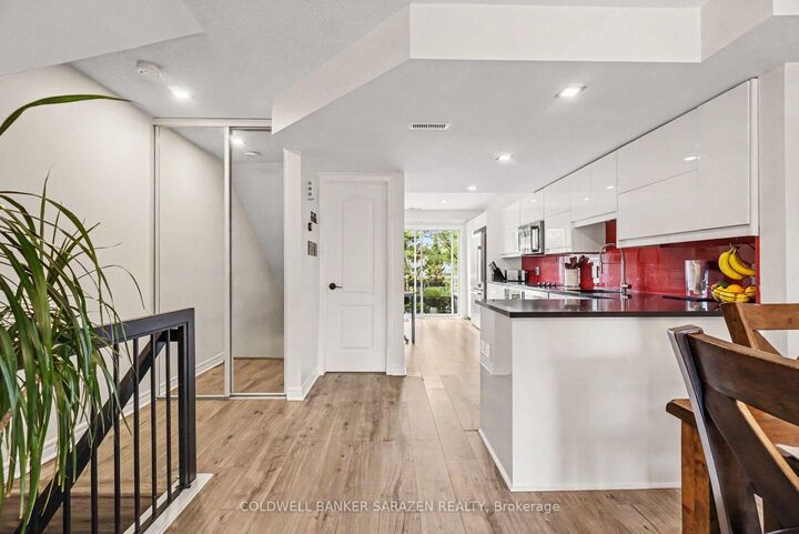 Property Photo:  282 Cresthaven Drive 11  ON K2G 6W4 